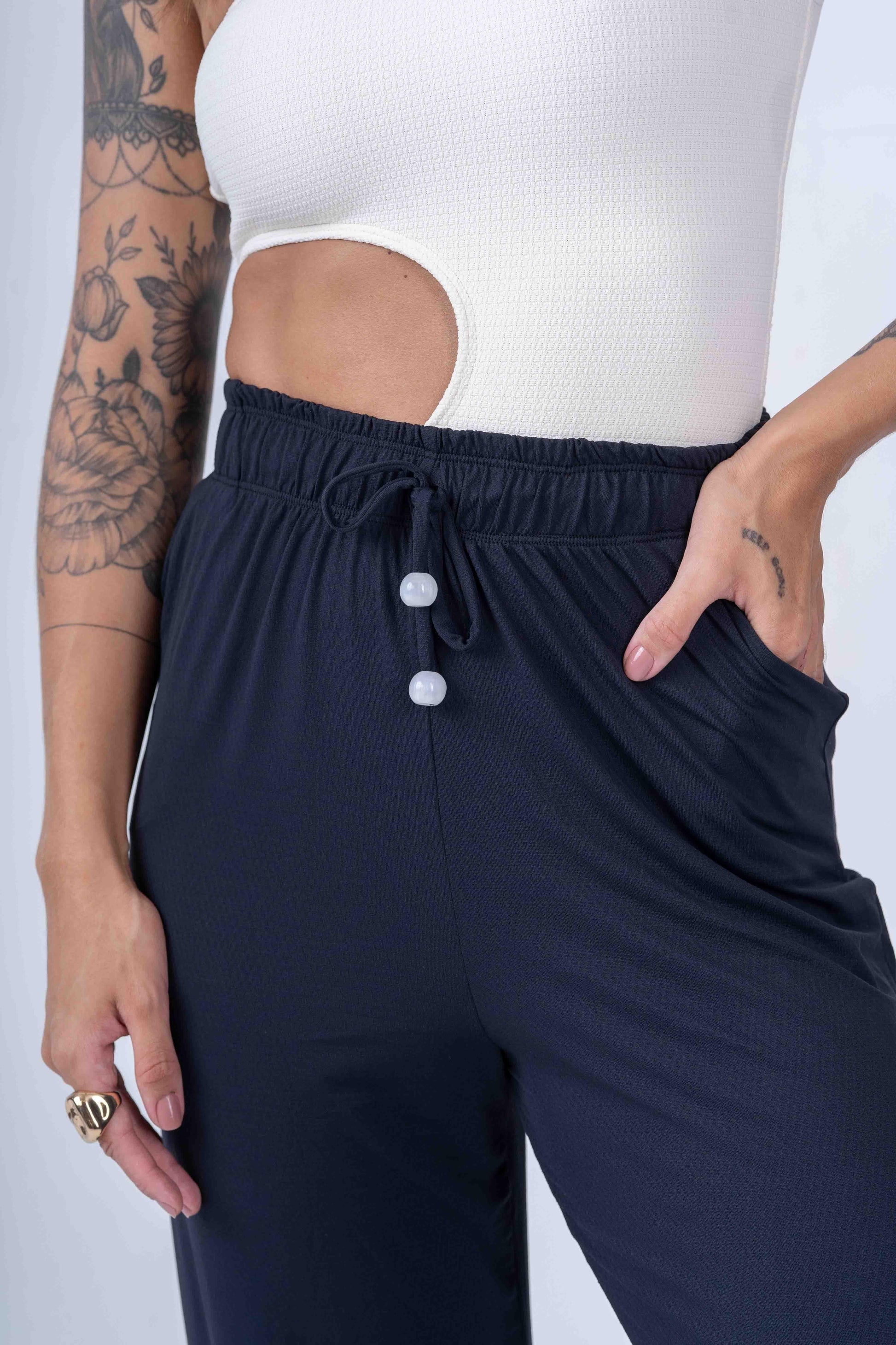 Calça pantalona beach preta - Maré Maria moda fitness