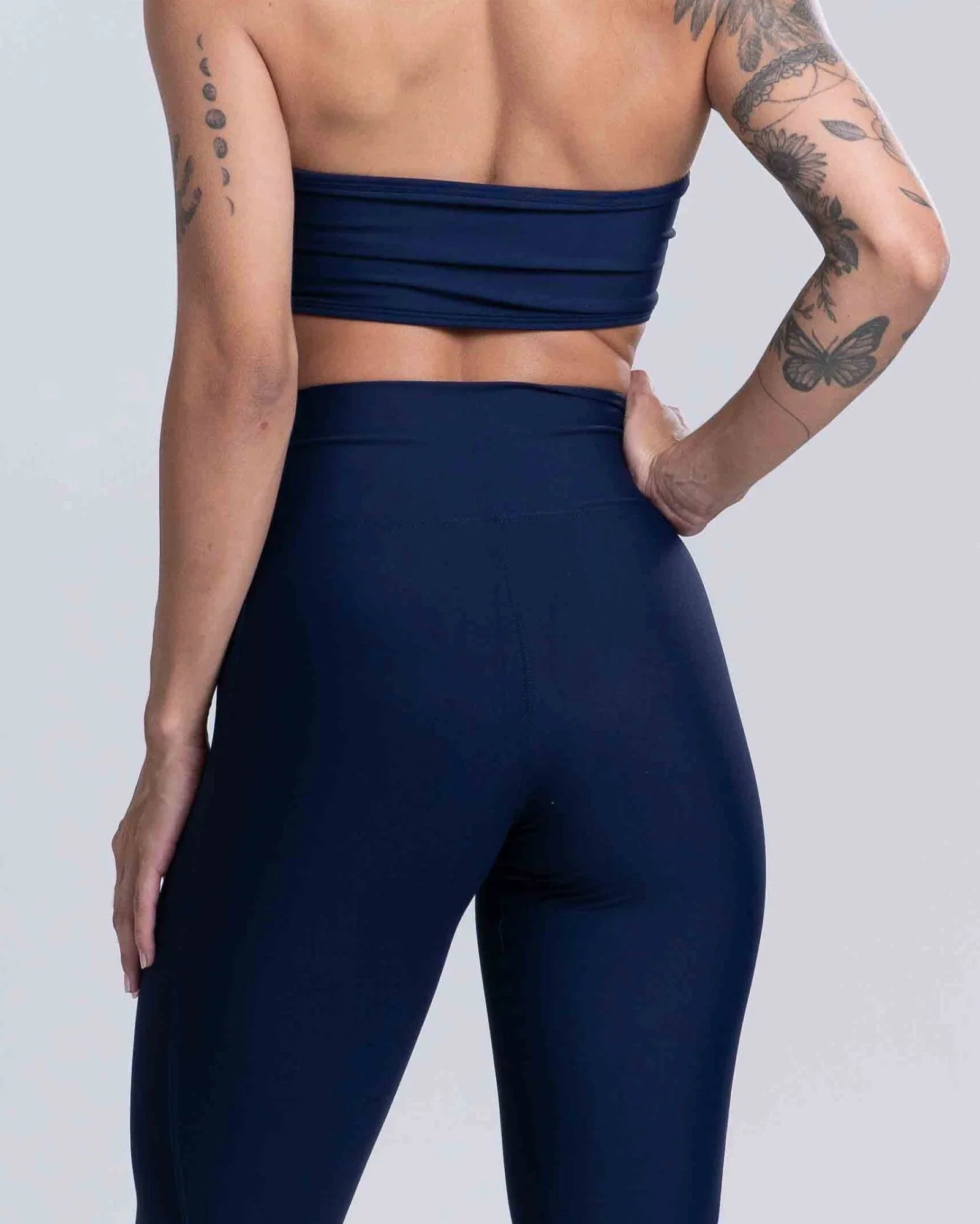 Calça Legging Classic Azul Dark compressão sem empina bumbum - Maré Maria moda fitness