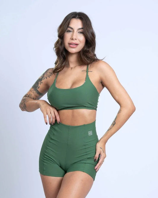 Short fitness Classic Verde Militar com compressão e sem empina bumbum - Maré Maria moda fitness