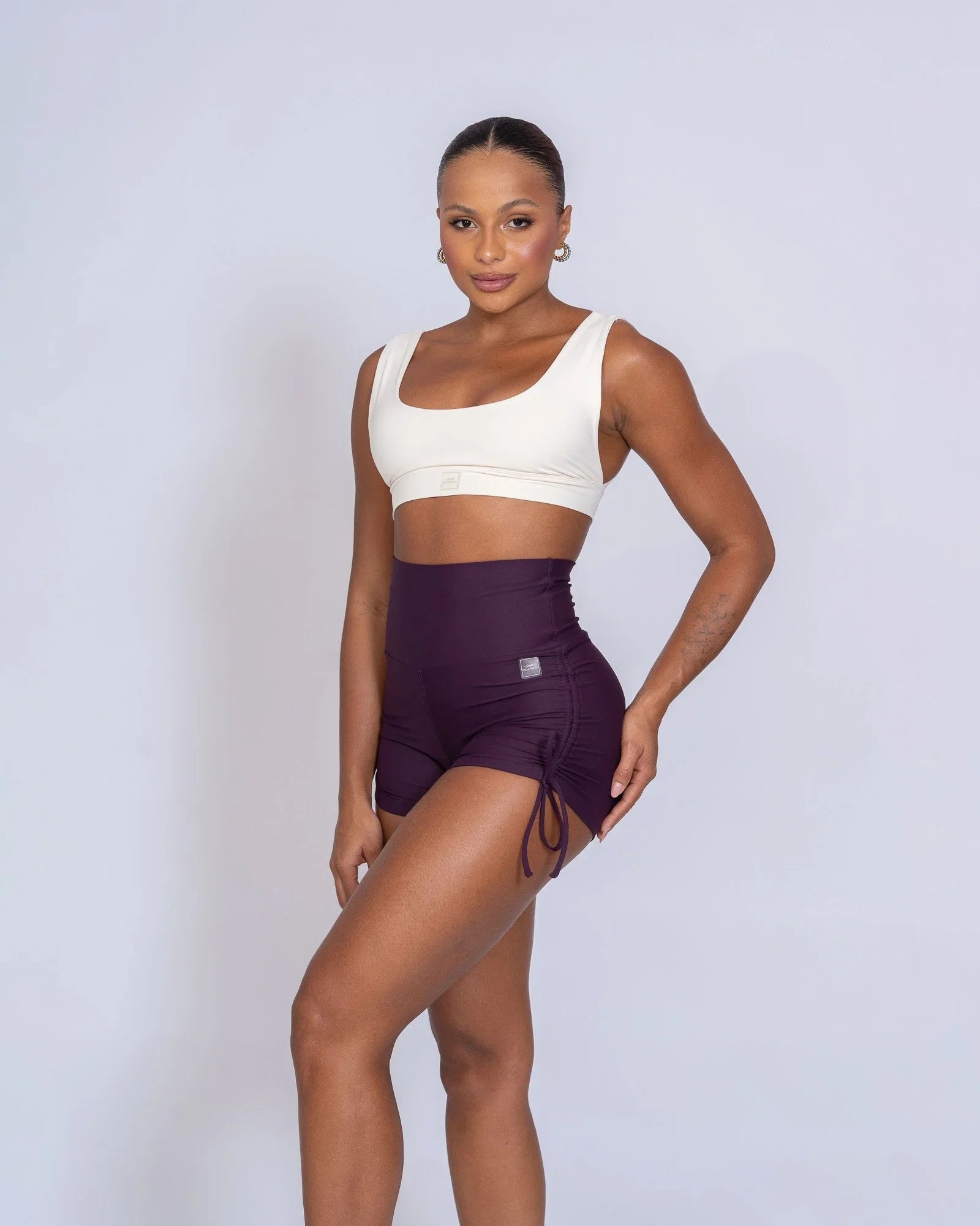 Top Fitness Street Off White - Maré Maria moda fitness