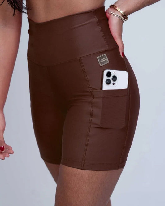 Short fitness Bike Chocolate Dark compressão S/empina - Maré Maria moda fitness