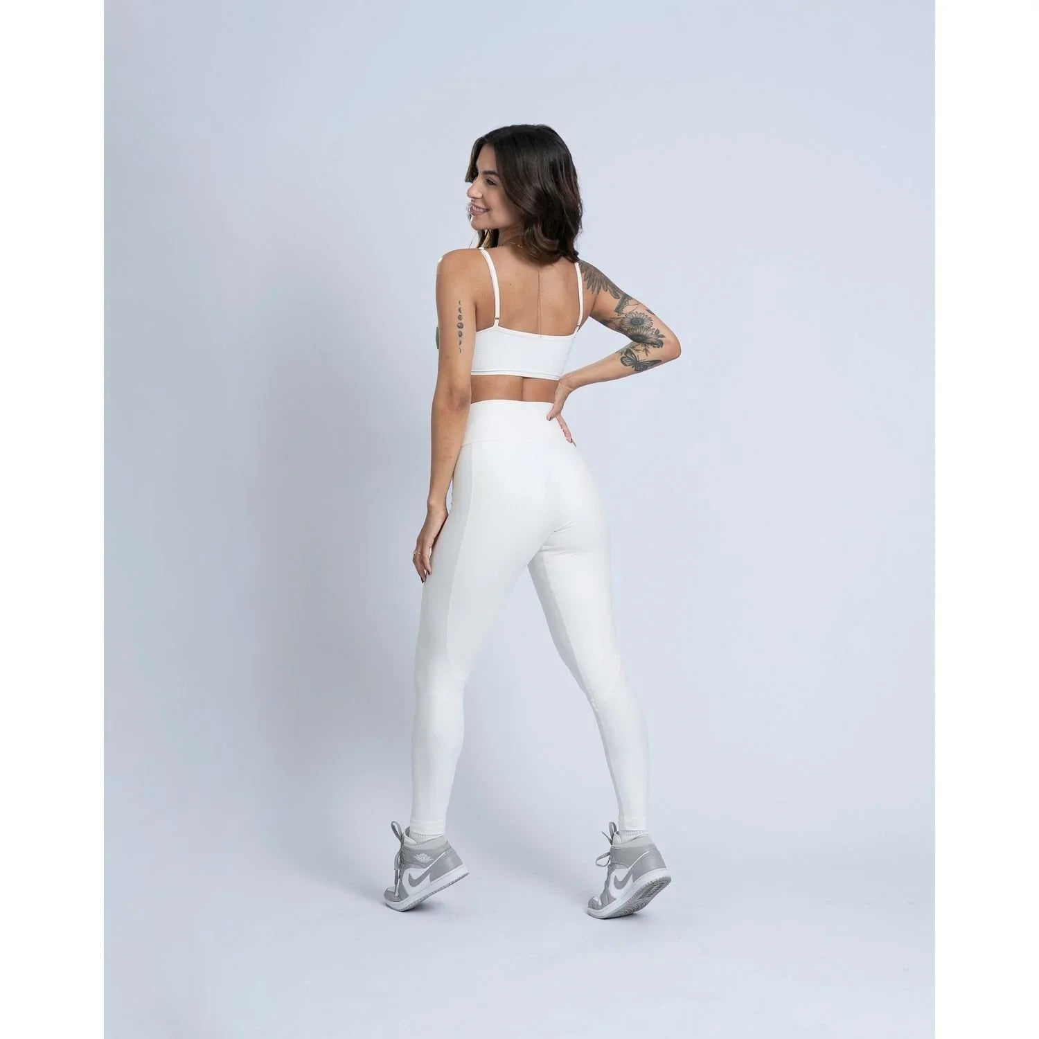 Calça Legging fitness Classic Off White com compressão e sem empina bumbum - Maré Maria moda fitness