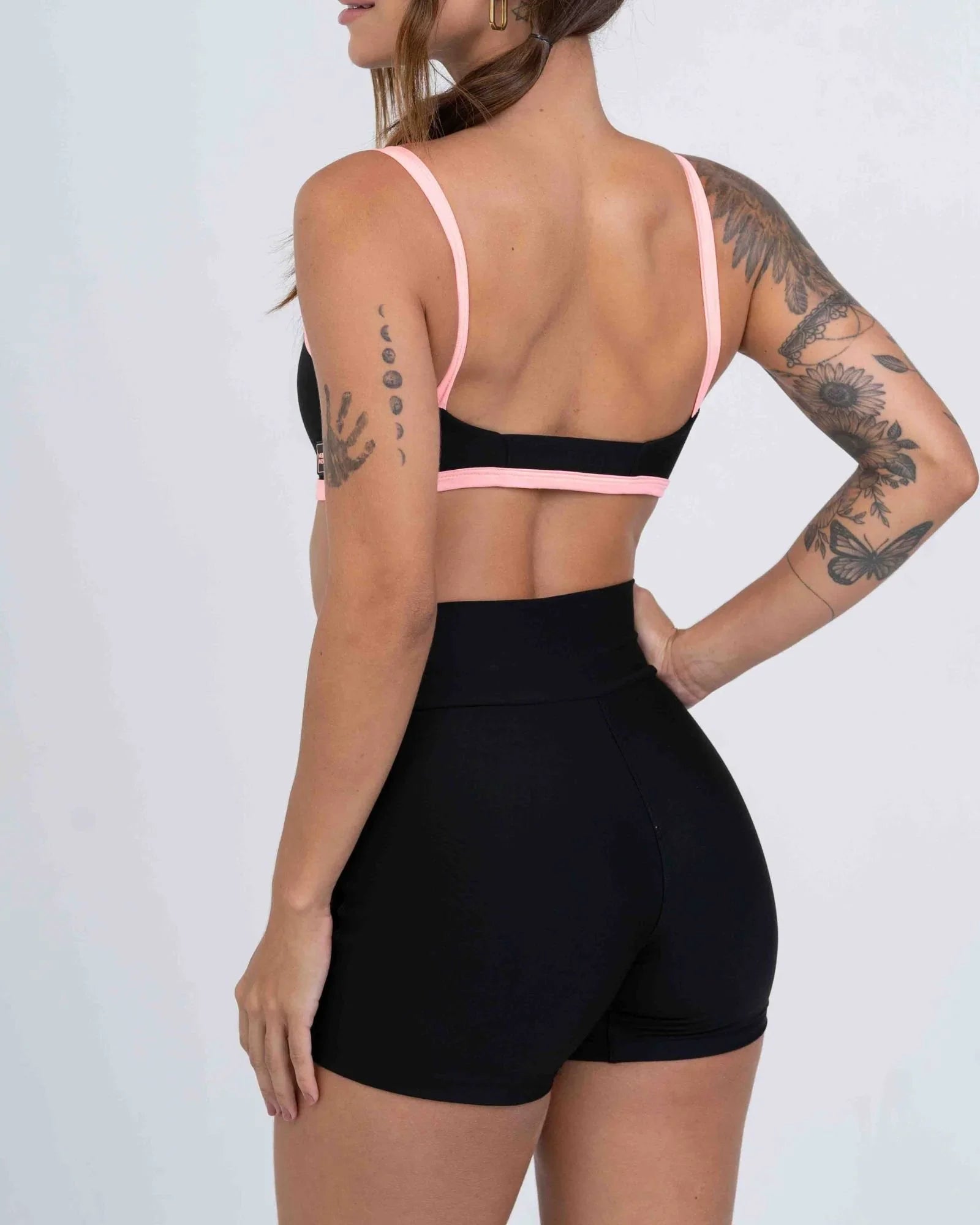 Short Confort sem costura frontal Super Black compressão sem empina - Maré Maria moda fitness