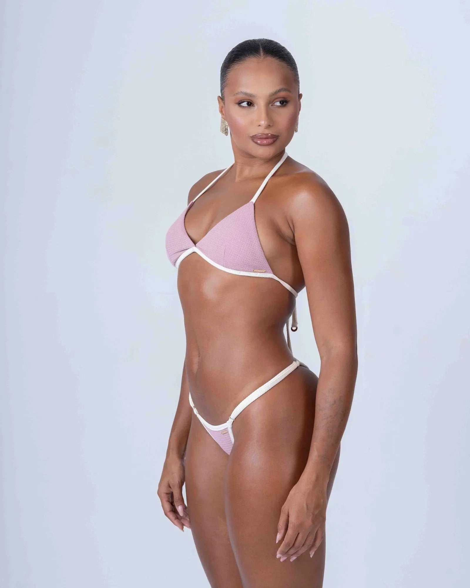 Calcinha Cortininha Fixa com regulador Rosa Glam com viés Off White - Maré Maria moda fitness