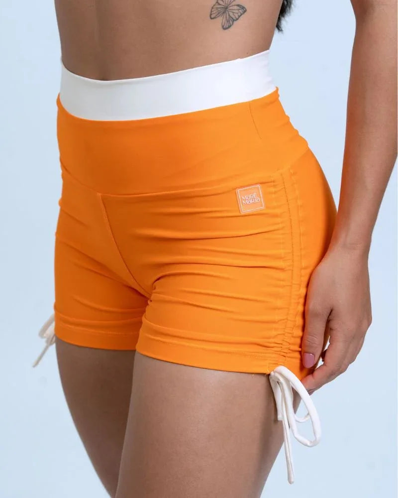 Short Smile Duo Tangerina com Off White - Maré Maria moda fitness