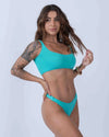 Calcinha Asa Delta Verde Piscina - Maré Maria moda fitness