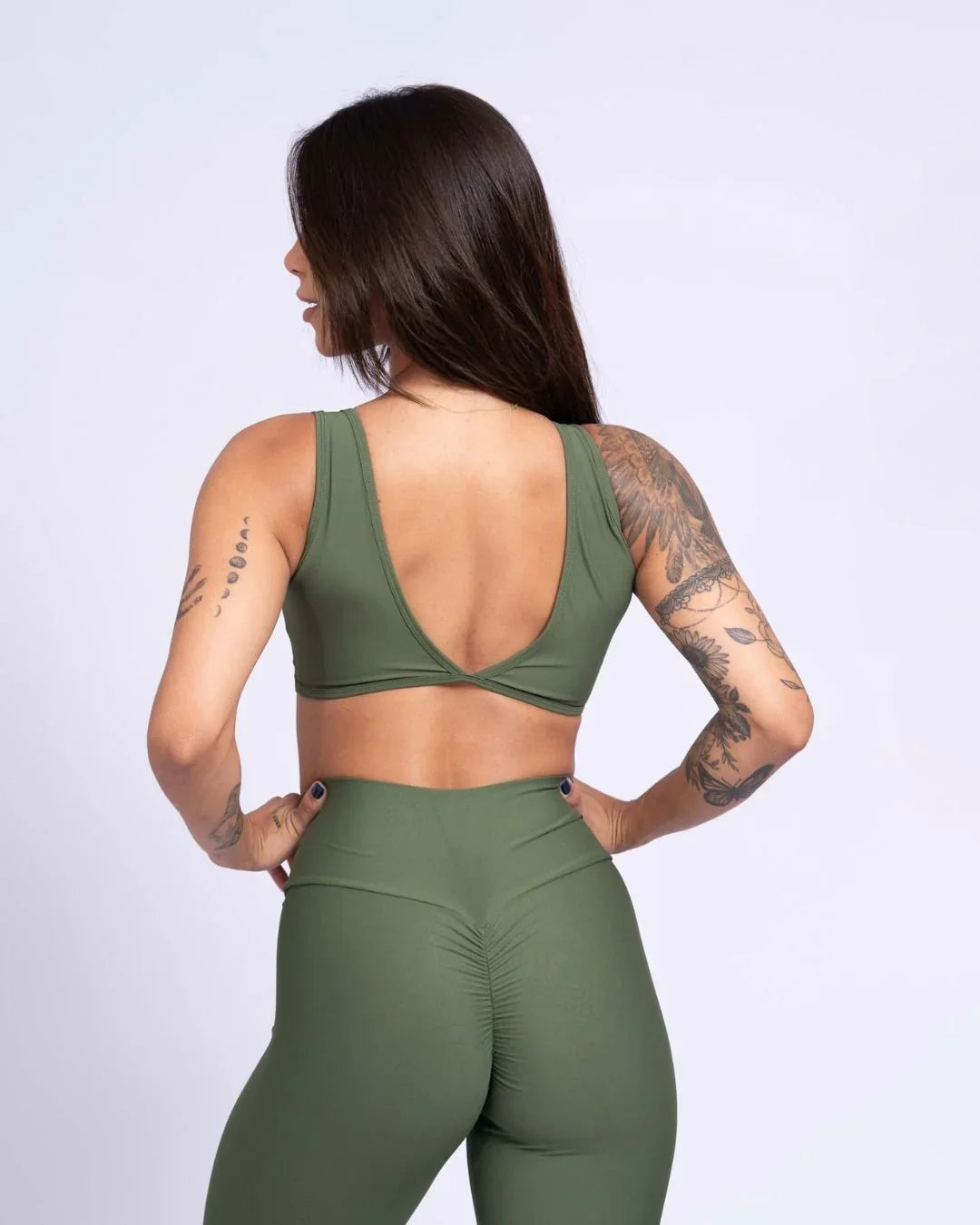 Top Fitness Basic Verde Militar com compressão - Maré Maria moda fitness