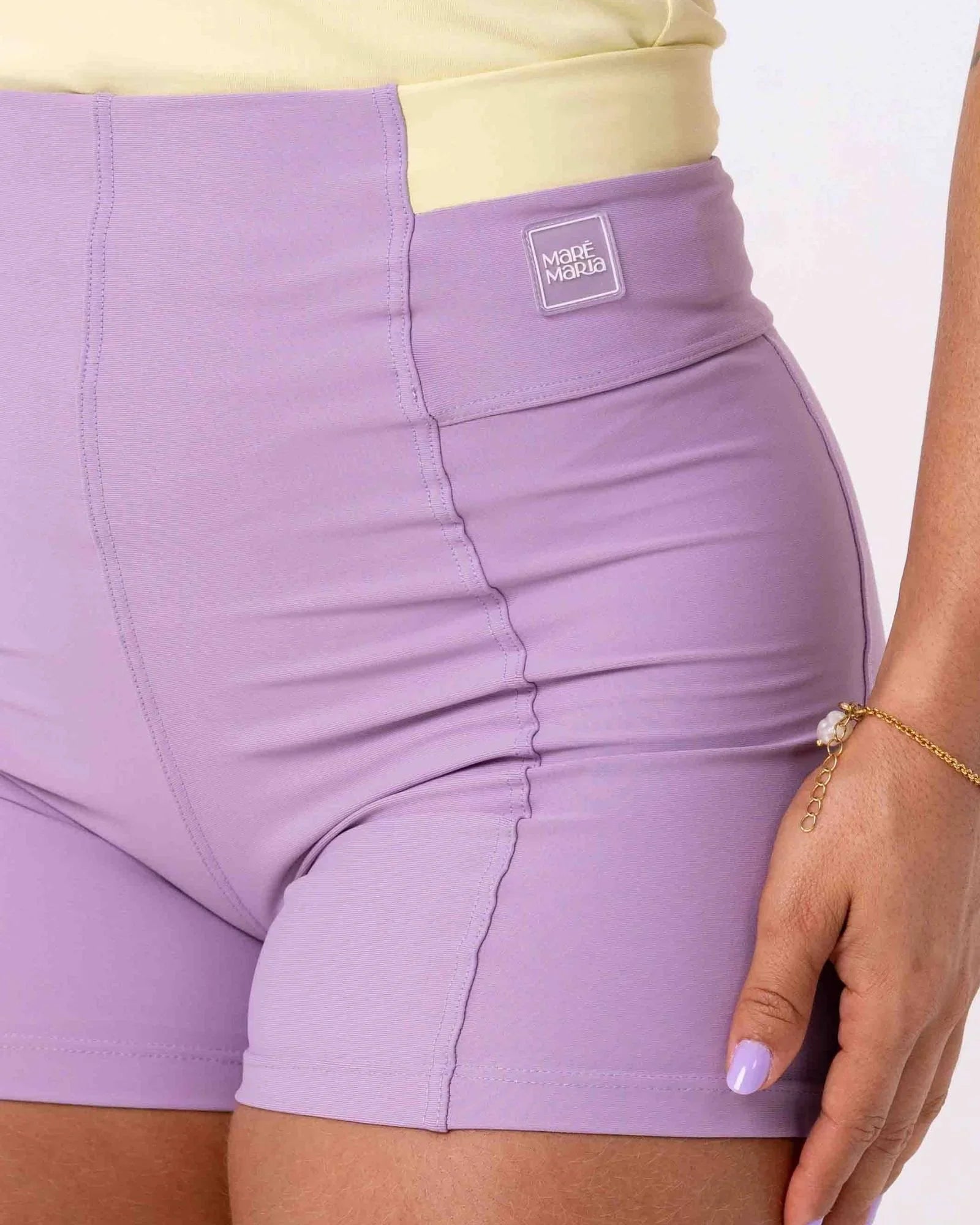 Short Fitness Classic Duo Lavanda com Chá Verde compressão S/ empina bumbum - Maré Maria moda fitness