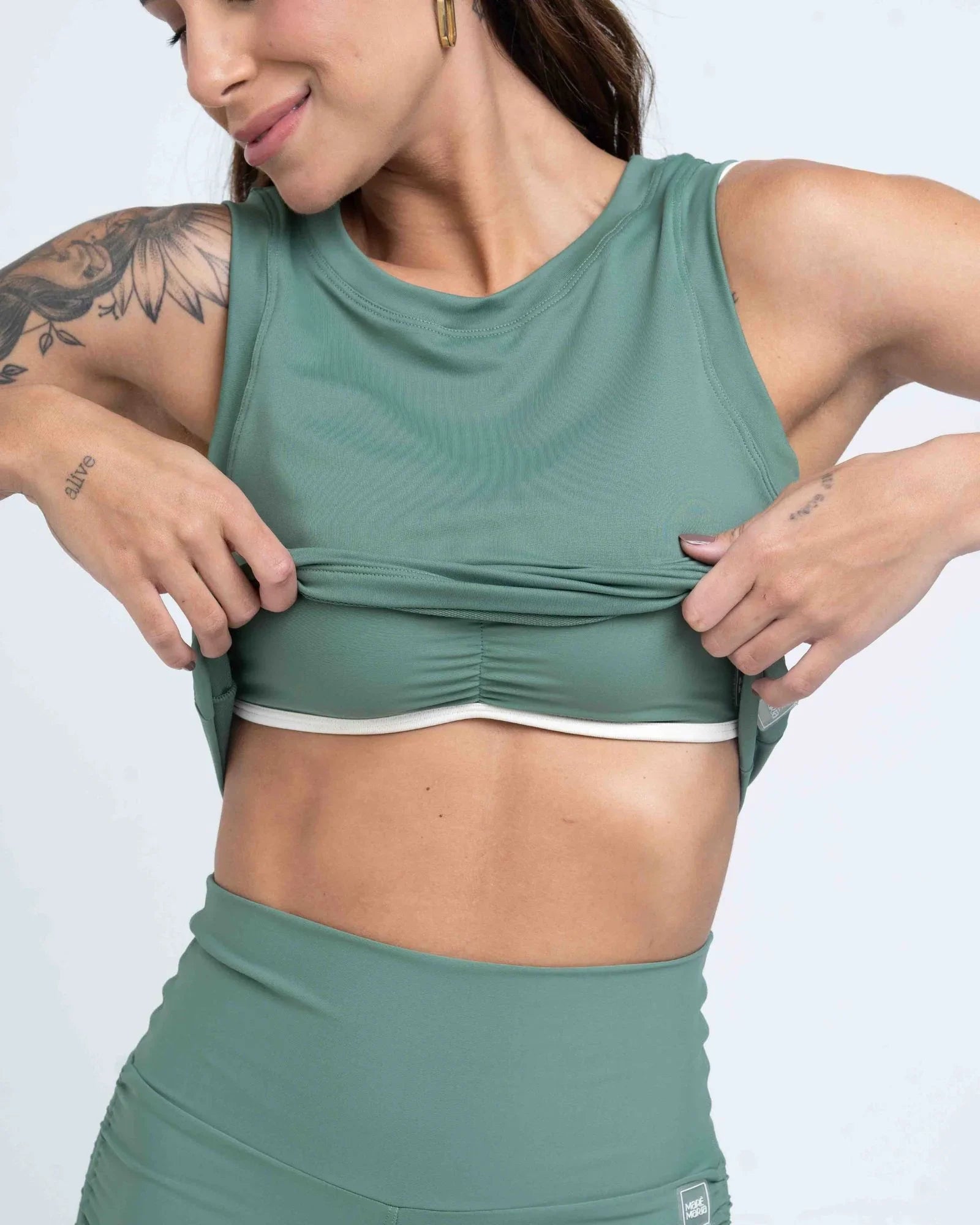 Regata Cropped Moletinho - Maré Maria moda fitness