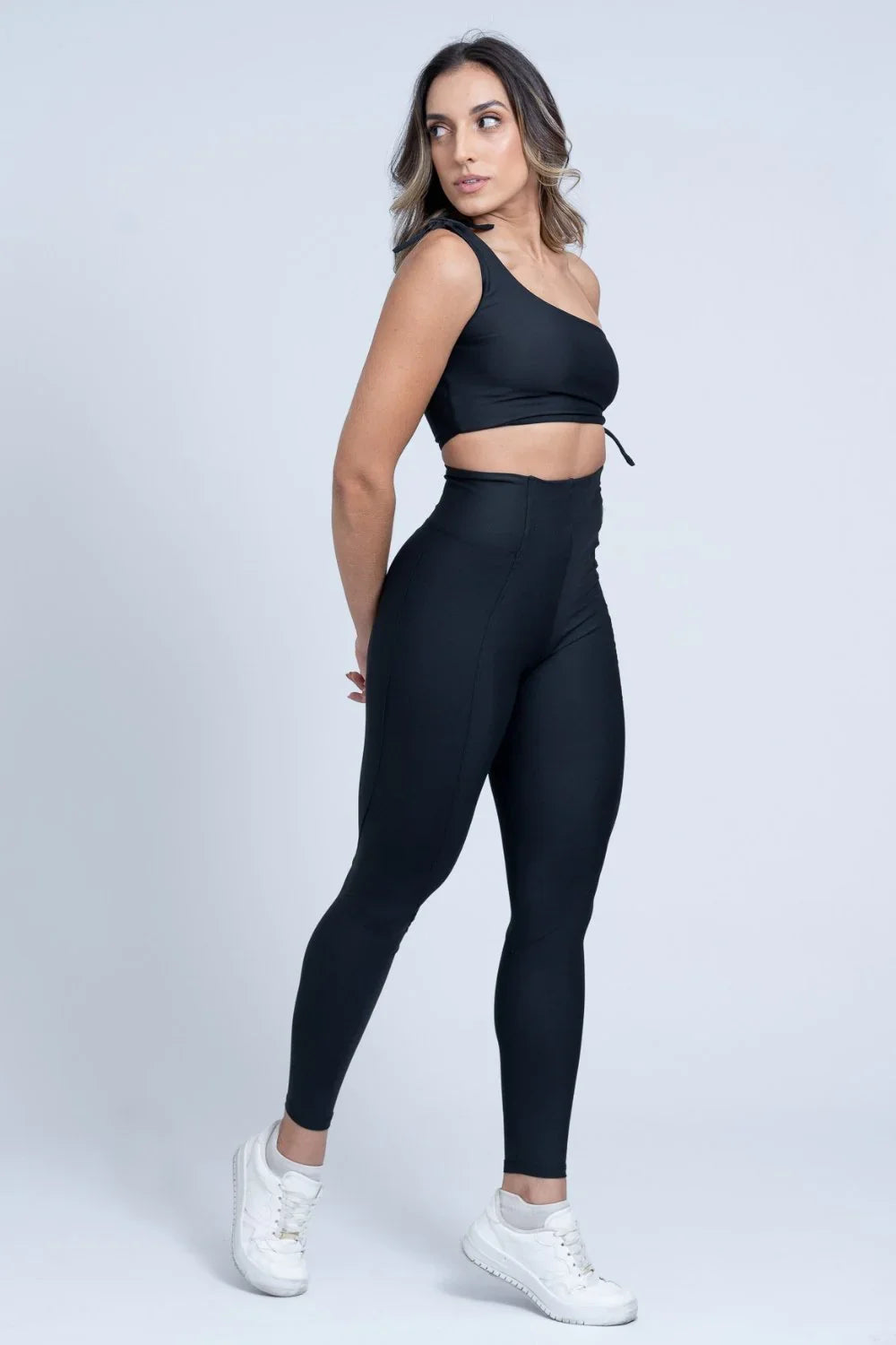 Calça Legging fitness Classic Preta com compressão e sem empina bumbum - Maré Maria moda fitness