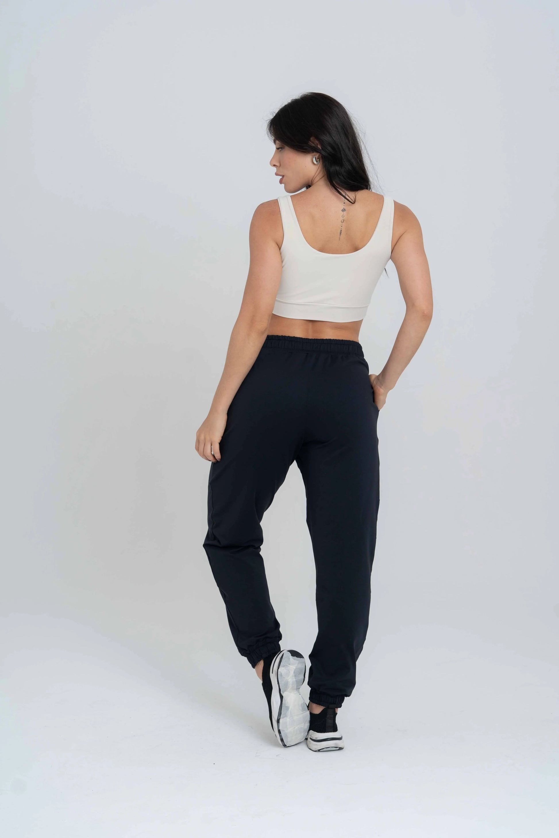 Calça Street Moletinho Jogger Preta - Maré Maria moda fitness