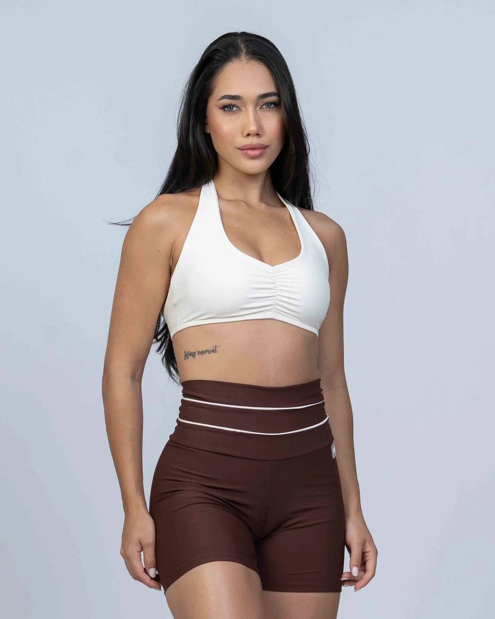 Short Corrida Chocolate Dark compressão com Vivo Off S/empina - Maré Maria moda fitness