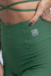 Calça Legging fitness Classic Verde Militar com compressão e sem empina bumbum - Maré Maria moda fitness
