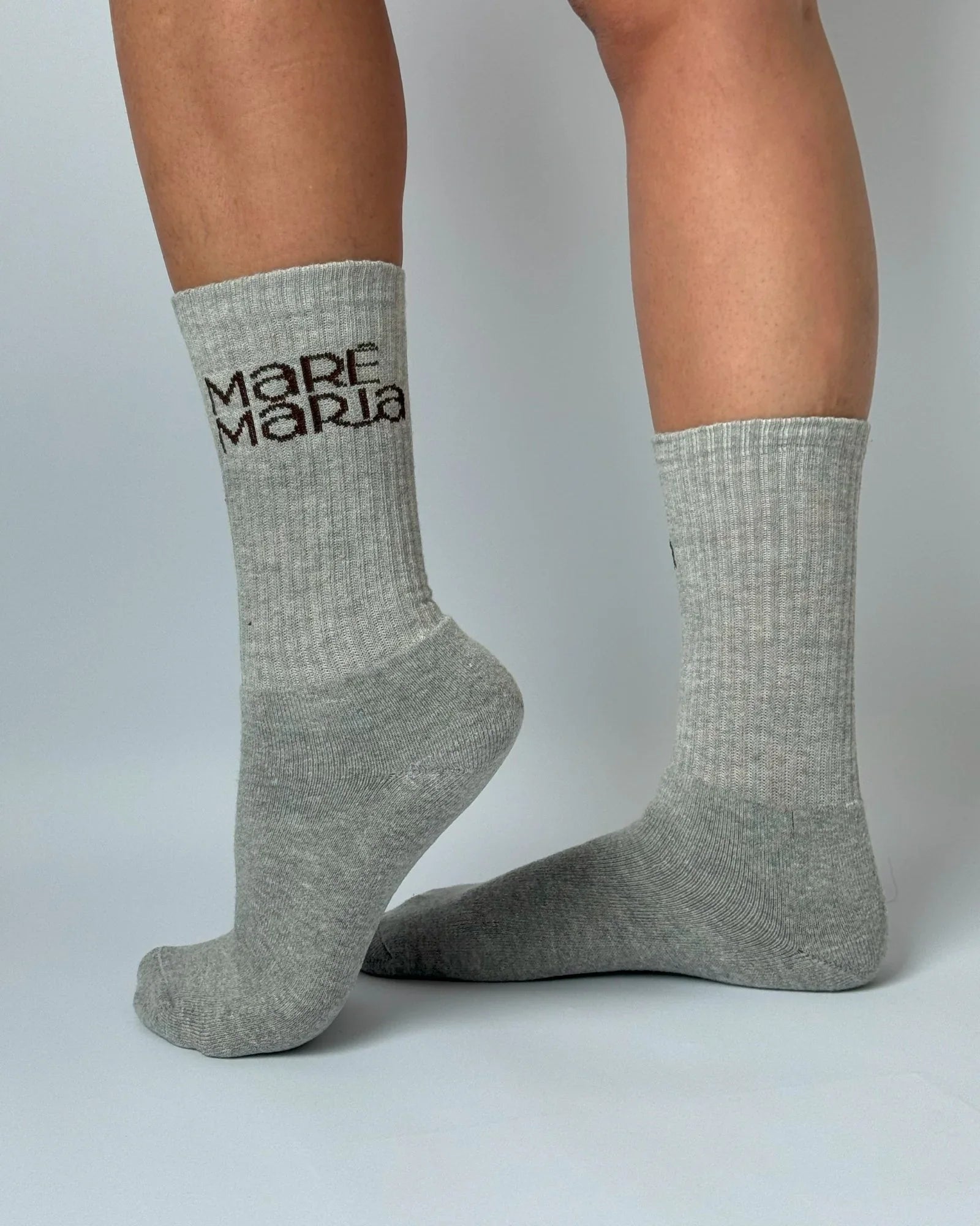 Par de Meia New Branding Bege Mescla com logo Marrom cano alto - Maré Maria moda fitness