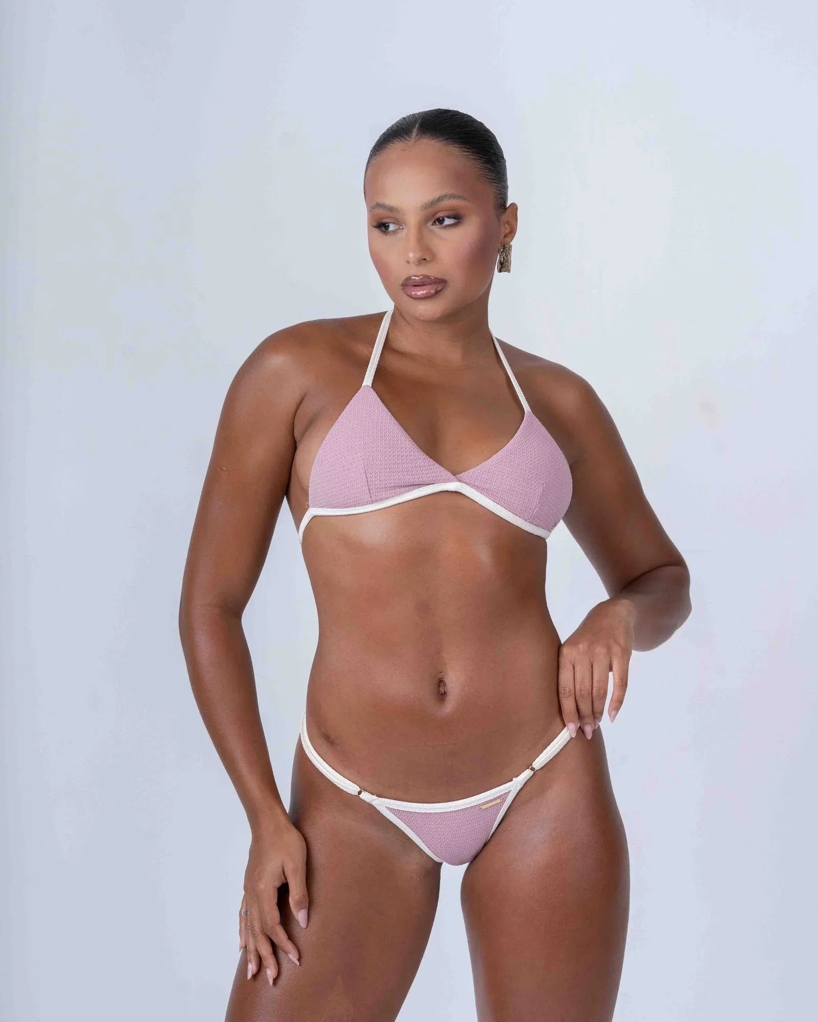 Calcinha Cortininha Fixa com regulador Rosa Glam com viés Off White - Maré Maria moda fitness