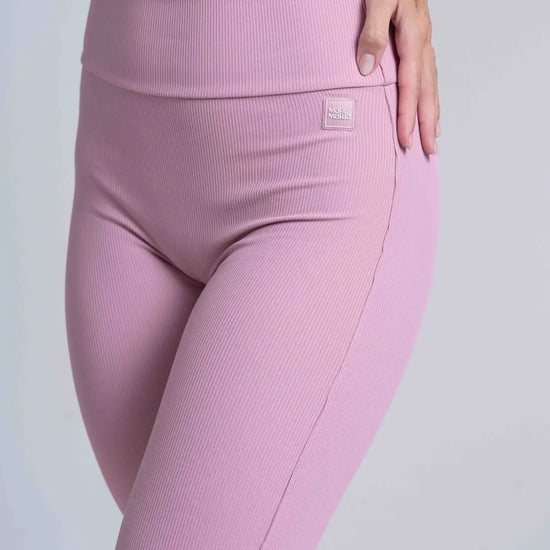 Calça Fitness Confort Canelado sem costura frontal - Maré Maria moda fitness