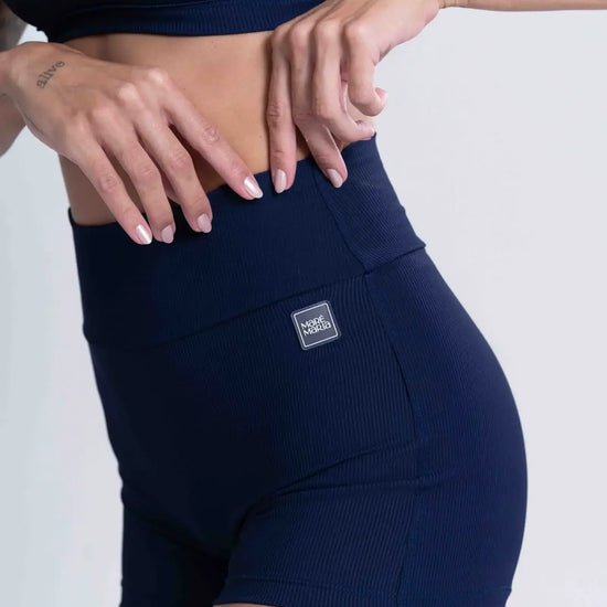 Short Fitness Confort Canelado sem costura frontal - Maré Maria moda fitness