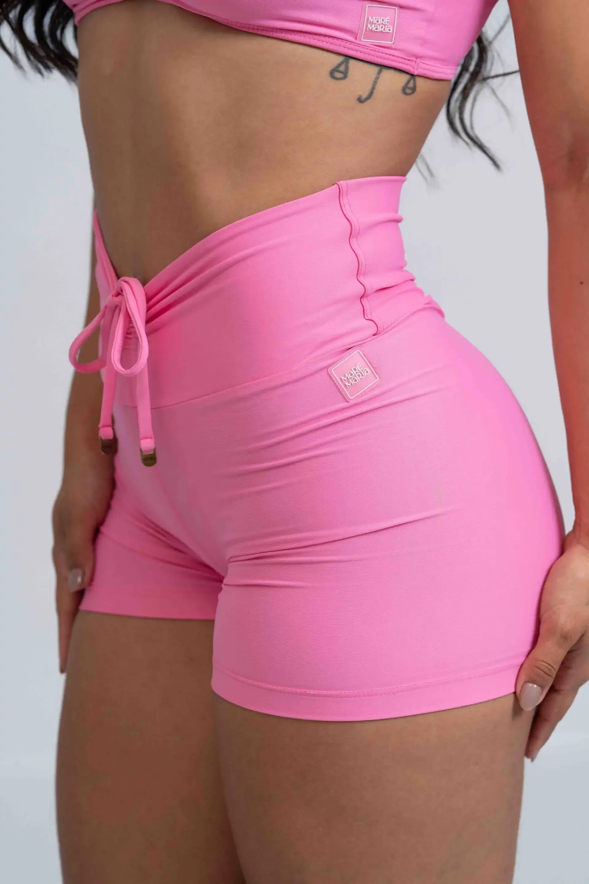 Short Fitness Slim Rosa Malibu com empina - Maré Maria moda fitness