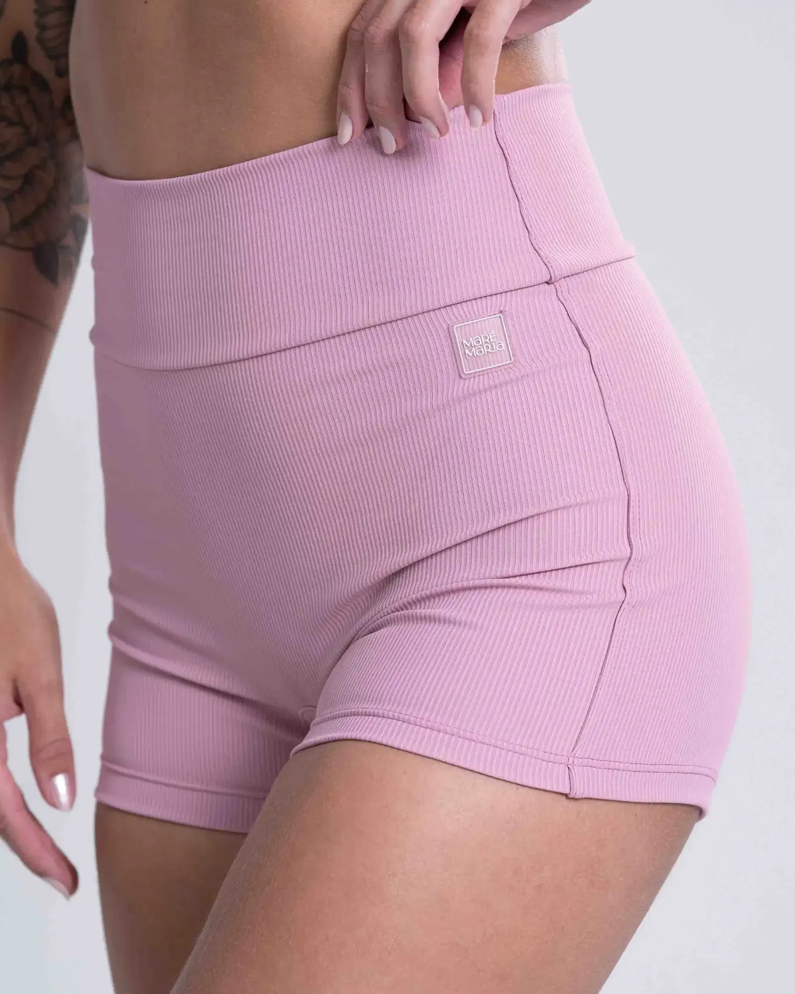 Short Fitness Confort Canelado sem costura frontal - Maré Maria moda fitness