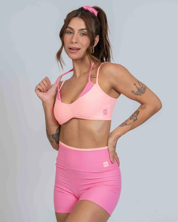 Top Fitness Fresh duo Sobreposição Coral com Rosa Malibu - Maré Maria moda fitness