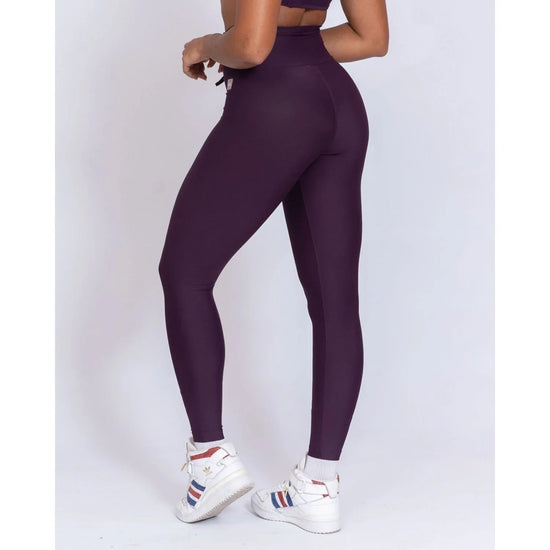 Calça Legging Fitness Slim Blueberry sem Empina bumbum Com Compressão - Maré Maria moda fitness