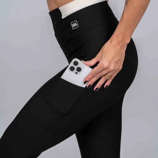 Calça Classic Duo Super Black com Off White Compressão com bolso - Maré Maria moda fitness