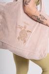 Bag Plush Maré Canelada Amêndoa