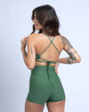 Short fitness Classic Verde Militar com compressão e sem empina bumbum