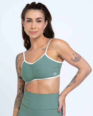 Top Fitness Fresh Duo Verde Eucalipto com Off White (Leve defeito)
