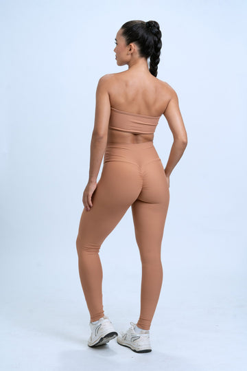 Legging Slim Mocha Mousse  (leve defeito)