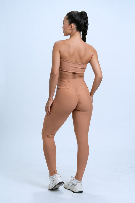 Legging Slim Mocha Mousse  (leve defeito)