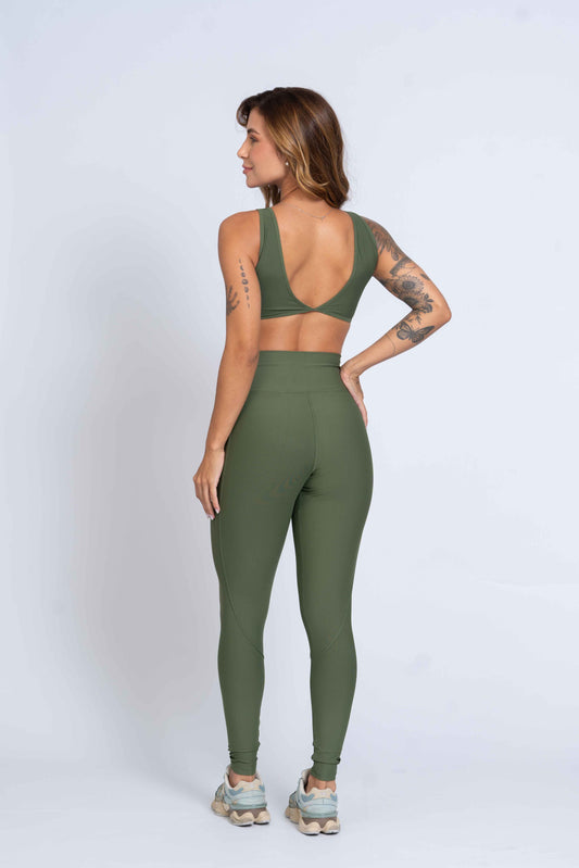 Calça Classic Verde Militar Cintura com Compressão
