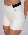 Short Fitness Classic Duo Off White com Super Black compressão sem empina bumbum - Maré Maria moda fitness