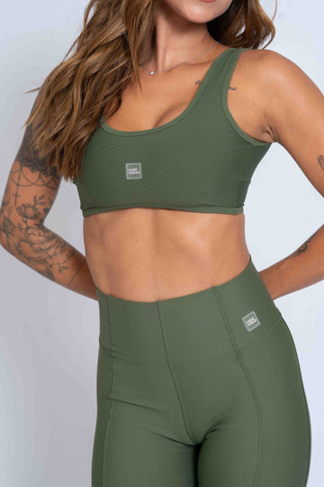 Top Fitness Basic Verde Militar com compressão