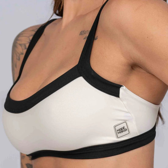 Top Fitness Flow Duo Off White com Super Black - Maré Maria moda fitness