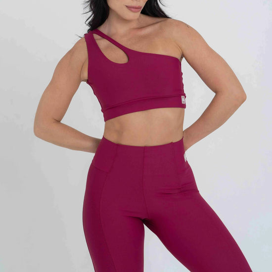 Top Fitness Avenue Rouge assimétrico - Maré Maria moda fitness