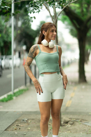 Short Fitness New Classic Duo Brisa com Verde Sálvia