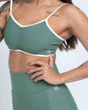 Top Fitness Fresh Duo Verde Eucalipto com Off White (Leve defeito)