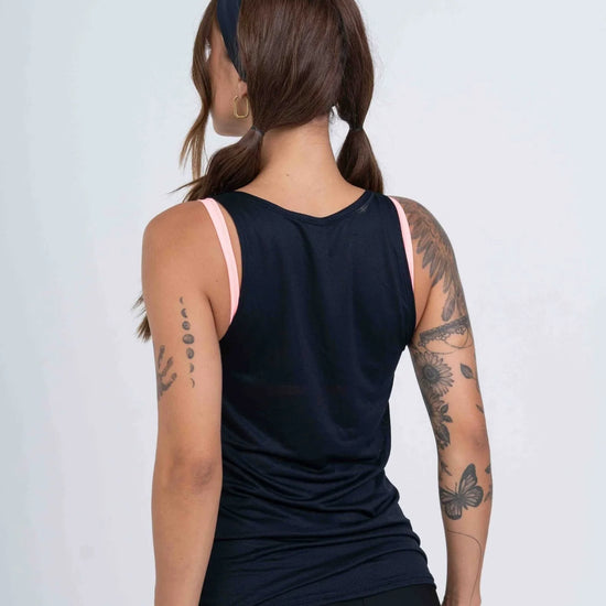 Regata Fitness Ella Preta com Coral - Maré Maria moda fitness