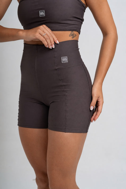 Short Fitness Compressão Classic Marrom Carbono
