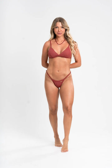 Calcinha Cortininha Fixa com Regulador lurex vermelho carmim (Leve defeito)