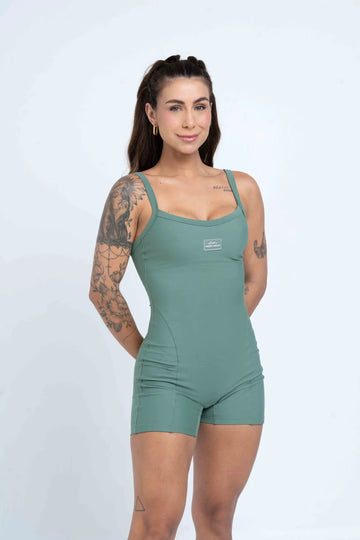 Macaquinho Fitness Flow Verde Eucalipto (Leve defeito)