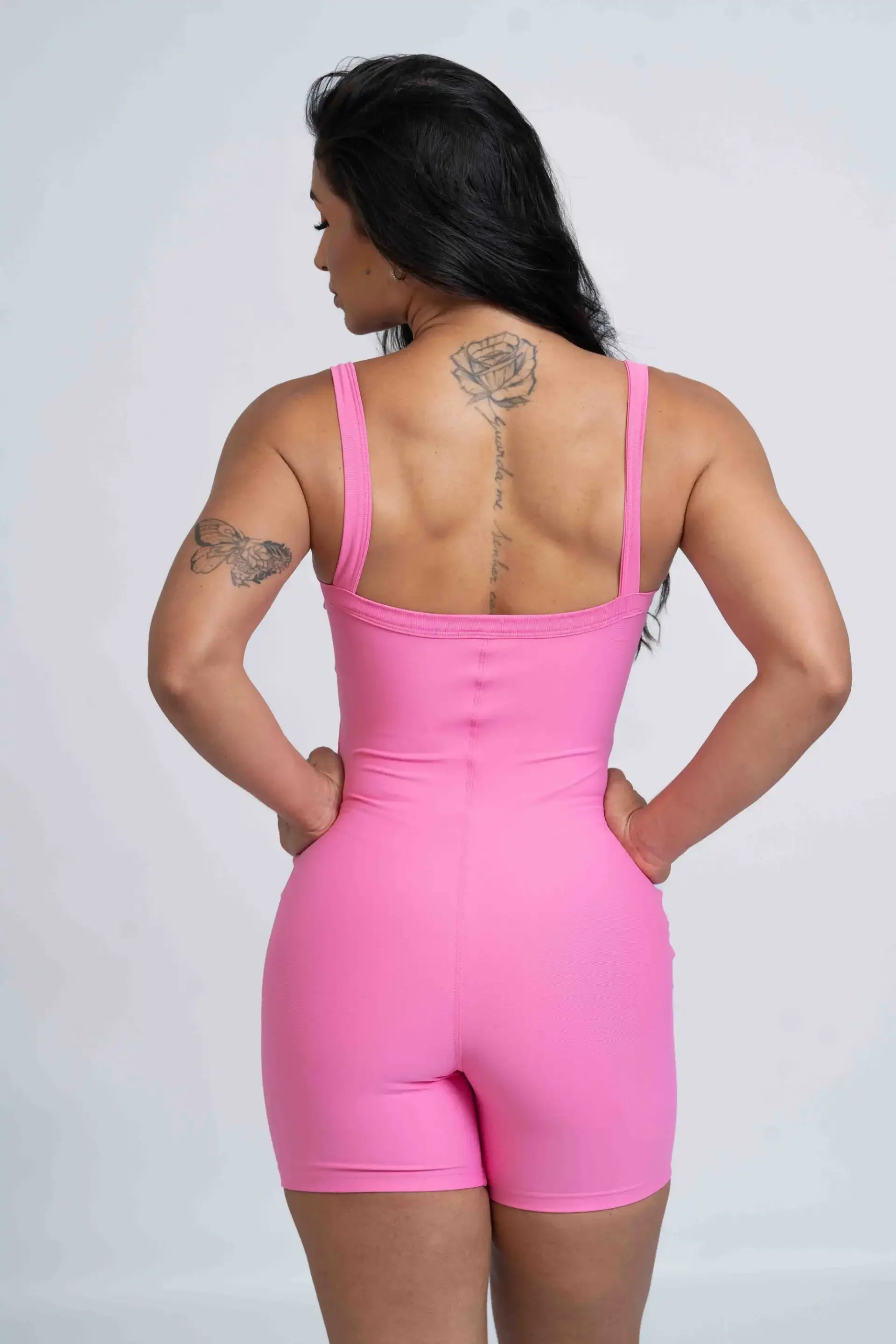 Macaquinho Fitness Flow Rosa Malibu com bolso - Maré Maria moda fitness