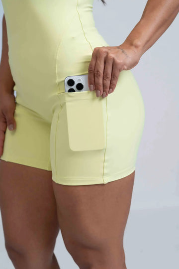 Macaquinho Fitness Flow Chá Verde com bolso - Maré Maria moda fitness