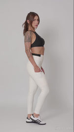 Calça Classic Duo Off White com Super Black compressão com bolso